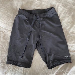 Alo Yoga Men’s Warrior Compression Grey Shorts